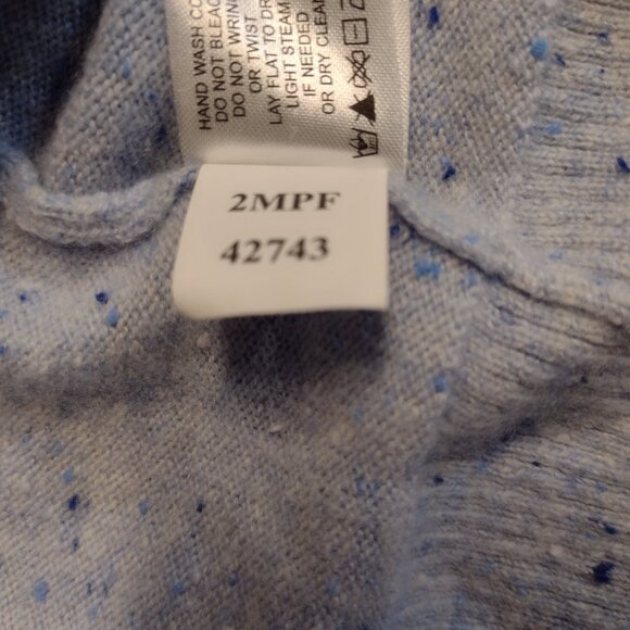 Women’s Light Blue Orvis Cashmere Sweater – Style #2MPF– Size Small - Picture 7 of 13
